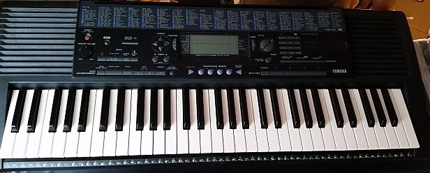 Đàn organ Yamaha PSR-320