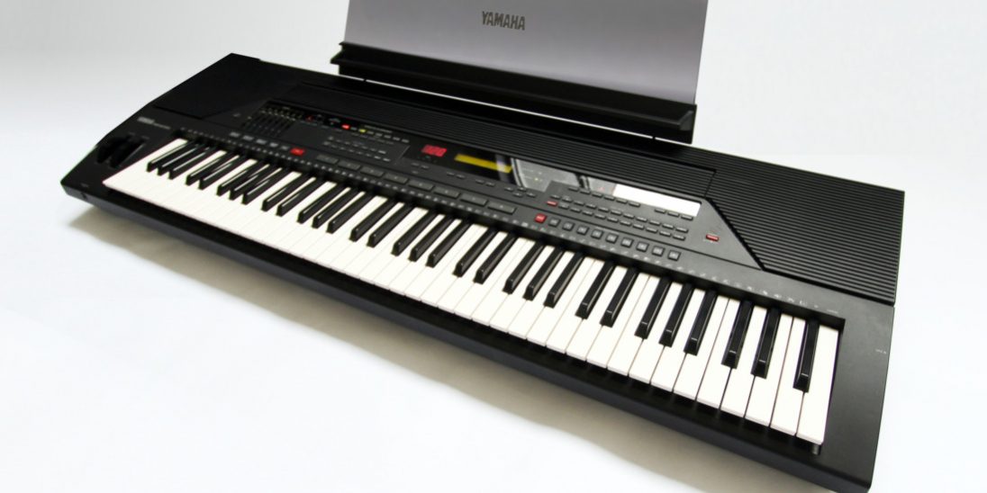 Đàn organ Yamaha PSR-6700